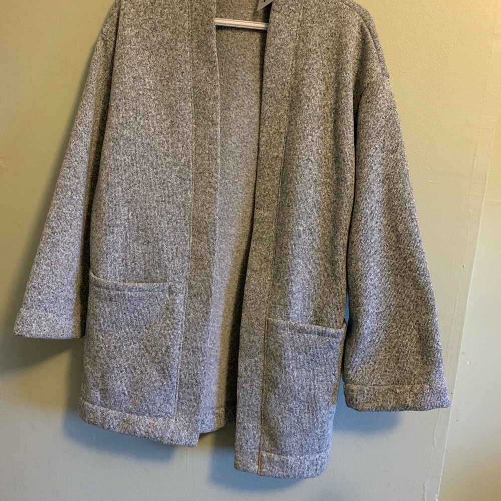 MEC Sweater - Picture 3 of 4